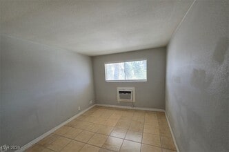 Building Photo - 5440 S Swenson St