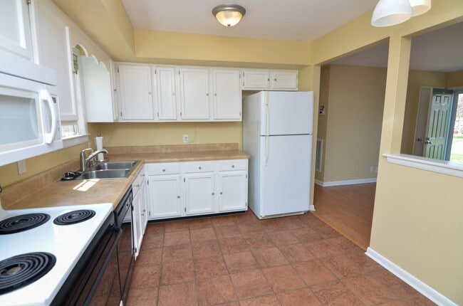 Building Photo - 4924 Teton Dr