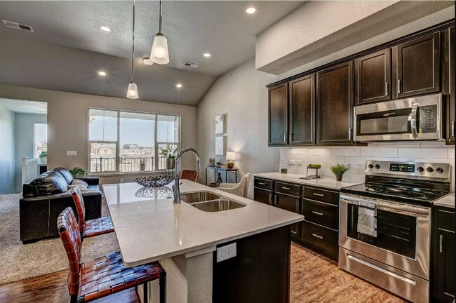 Building Photo - 4153 N Park Dr