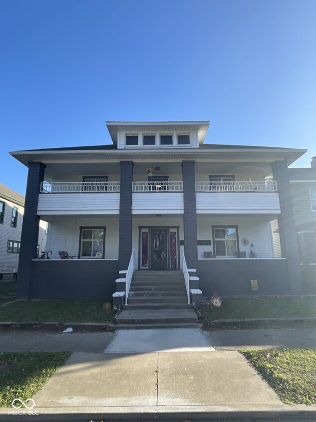 Primary Photo - 129 W Hendricks St