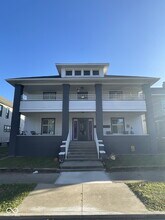 Building Photo - 129 W Hendricks St