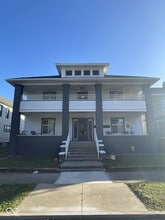 Building Photo - 129 W Hendricks St