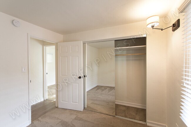 Foto del edificio - Point Loma - Beautiful Two Bedroom with 2 ...
