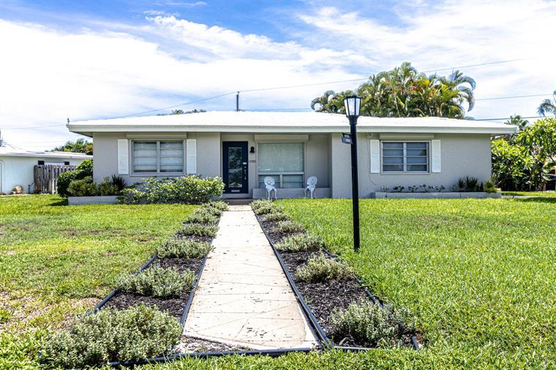 Foto principal - 1300 SE 7th Ct
