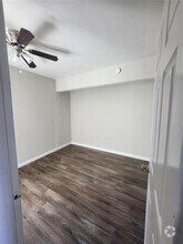 Building Photo - 11000 Kinghurst Dr