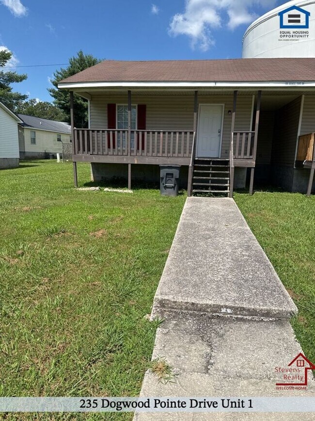 Foto del edificio - 235 Dogwood Pointe Dr