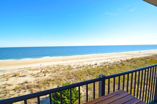 Vista - 8105 Atlantic Ave