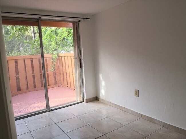 Building Photo - 7150 Fairway Dr