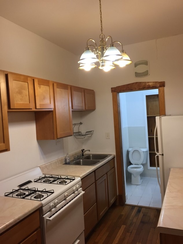 Primary Photo - 5401 S Harper Ave