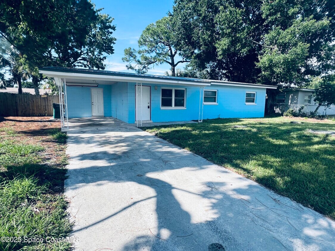 Foto principal - 130 Moore Ave