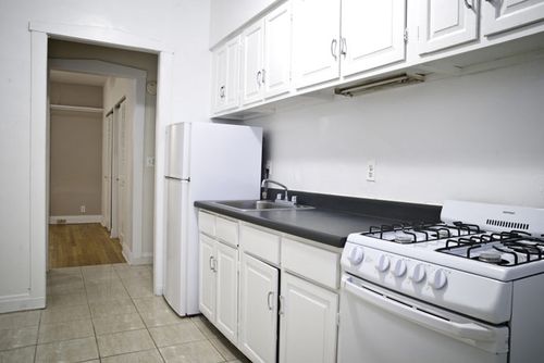 Building Photo - 436 W Diversey Pky