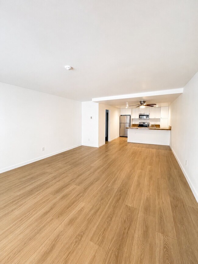 Foto del edificio - 108 N Helberta Ave