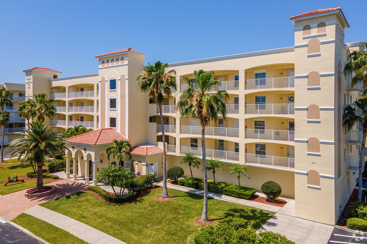 752 Bayside Dr Cape Canaveral, FL 32920-3578 - Bayside Condominiums