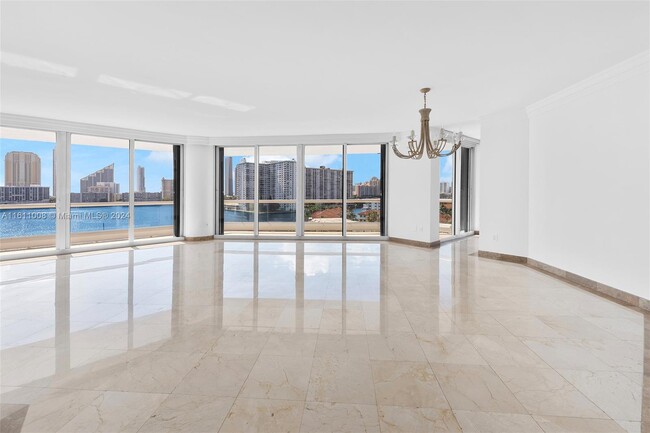 Building Photo - 2600 Island Blvd
