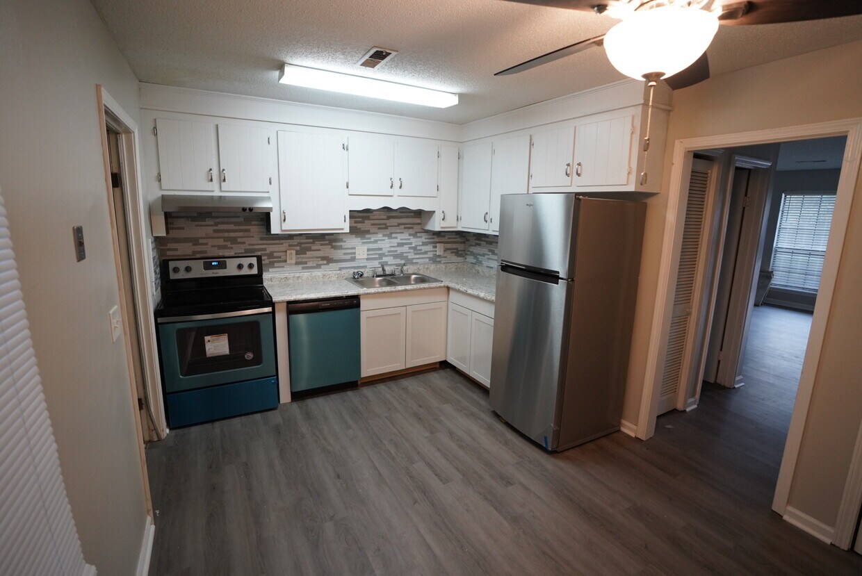 417 Old Trolley Rd, Summerville, SC 29485 Townhouse for Rent in