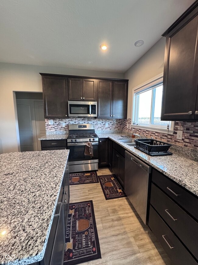 Building Photo - 5508 Woods Pointe Dr