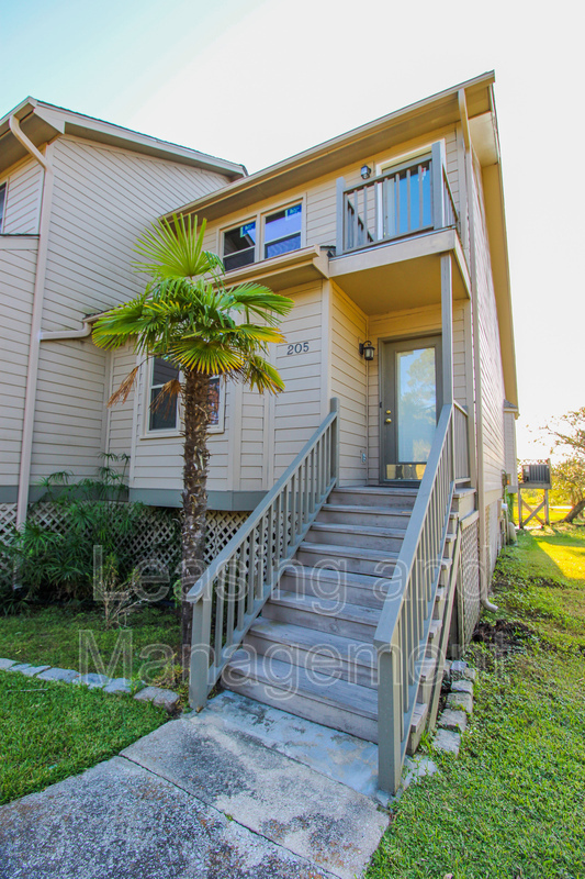 Primary Photo - 205 River Breeze Dr
