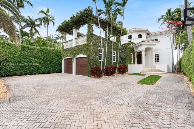 Foto del edificio - 305 N Hibiscus Dr