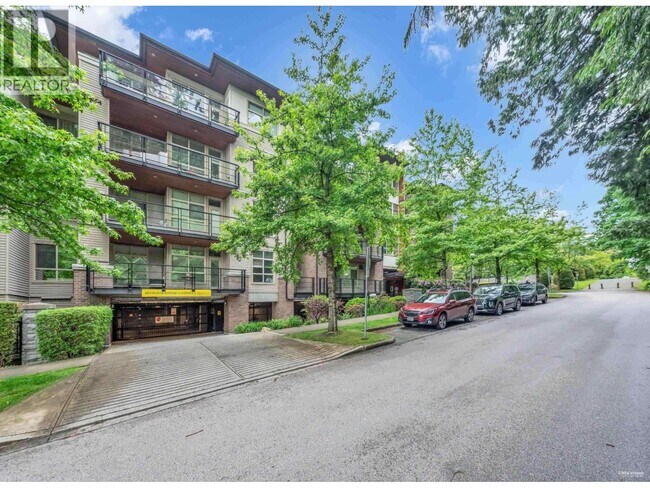 Photo du bâtiment - 6333 Larkin Dr