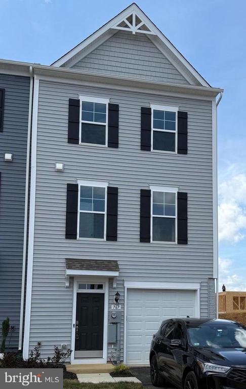 Building Photo - 767 Lord Fairfax St