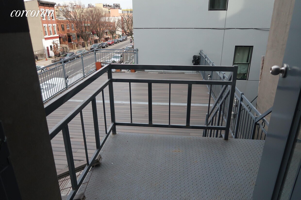 Foto principal - 1024 Dekalb Ave