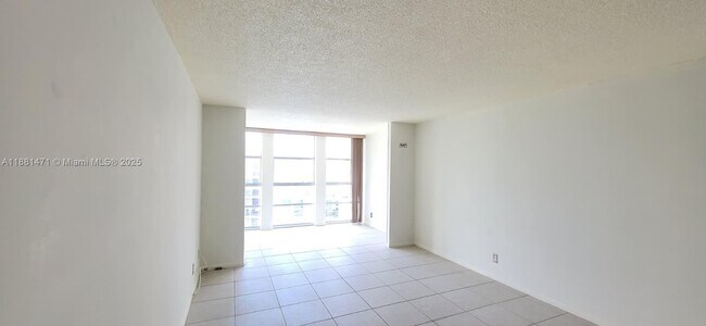 Foto del edificio - 601 Three Islands Boulevard