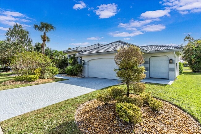 Building Photo - 11115 Boca Woods Ln