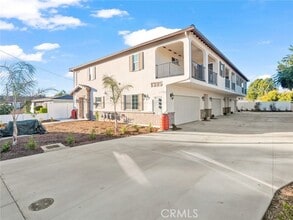 Building Photo - 1325 W Grand Ave