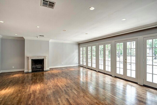 Building Photo - 115 Hickory Ridge Dr