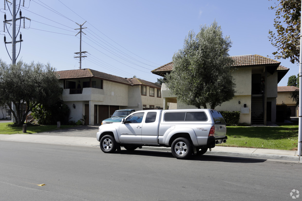 Building Photo - 2155 Canyon Dr