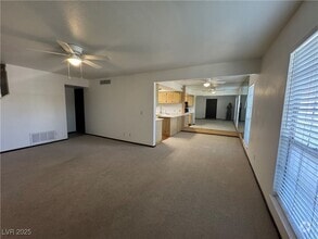 Building Photo - 3109 Pinehurst Dr