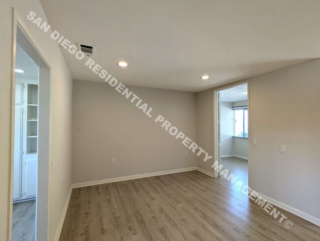 Building Photo - Cute Cottage located in the 55+ Community ...