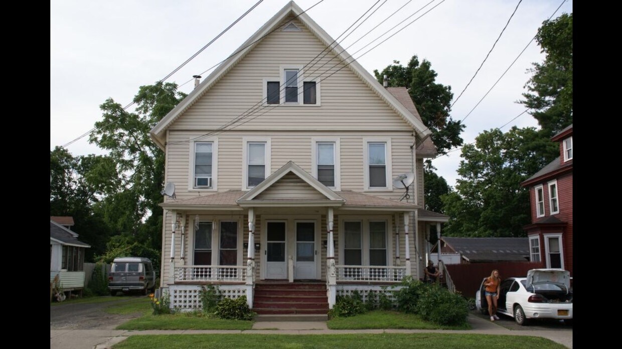 Foto principal - 16 Elm St