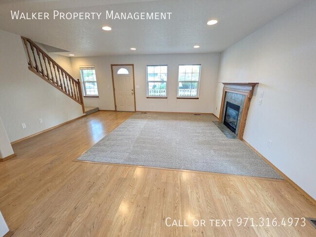 Building Photo - 709 Ella Ct