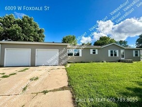 Building Photo - 6009 W Foxdale St