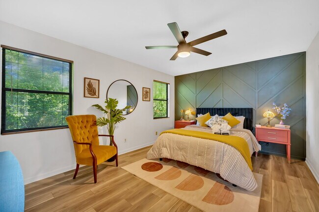 Foto del edificio - 7645 Chatham Cir