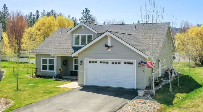 Building Photo - Beautiful Dover Bay Home - September Rent ...