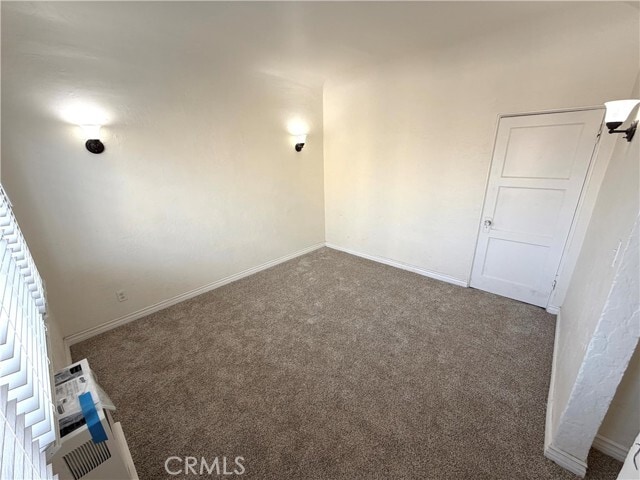 Building Photo - 5038 Denker Ave