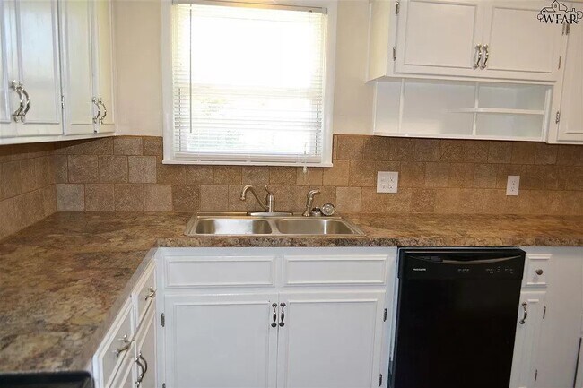 Building Photo - 4206 Prothro Ave