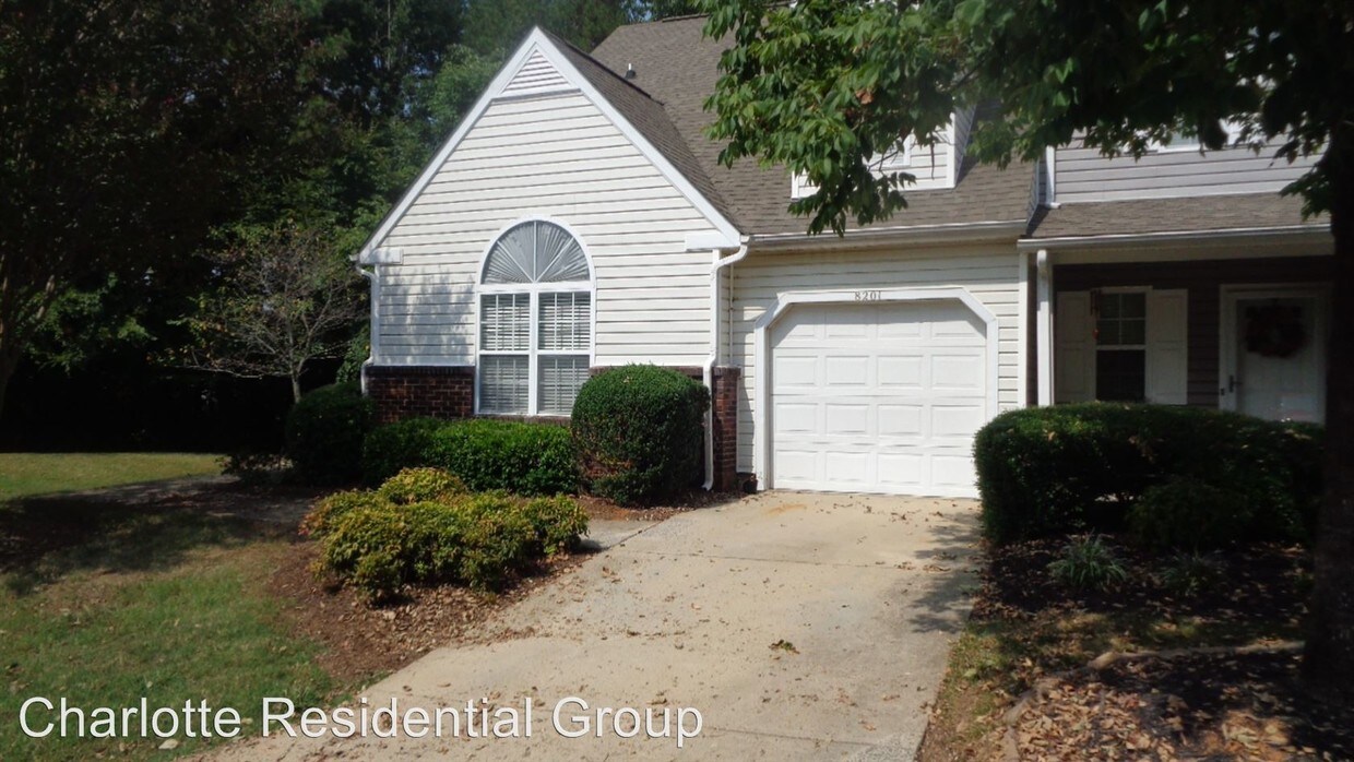 Primary Photo - 3 br, 2 bath House - 8201 Southgate Commons
