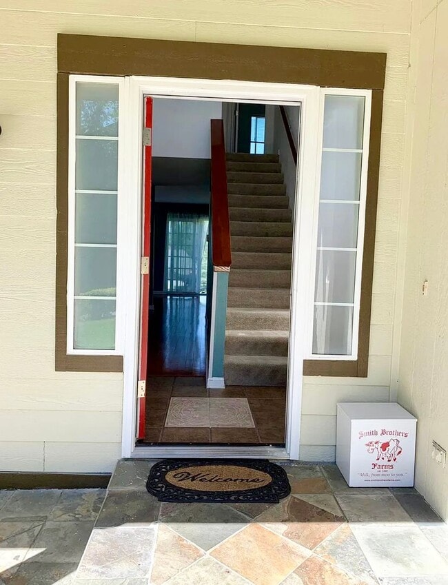 Building Photo - House in quiet Silverdale neighborhood