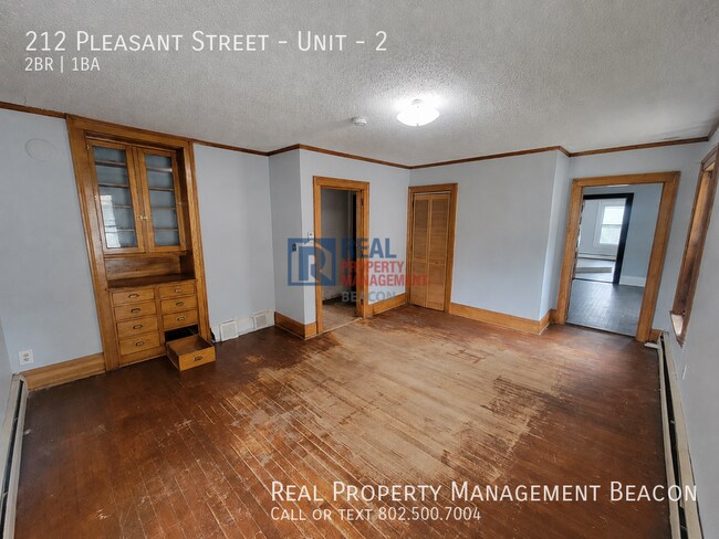 Foto del edificio - 212 Pleasant St