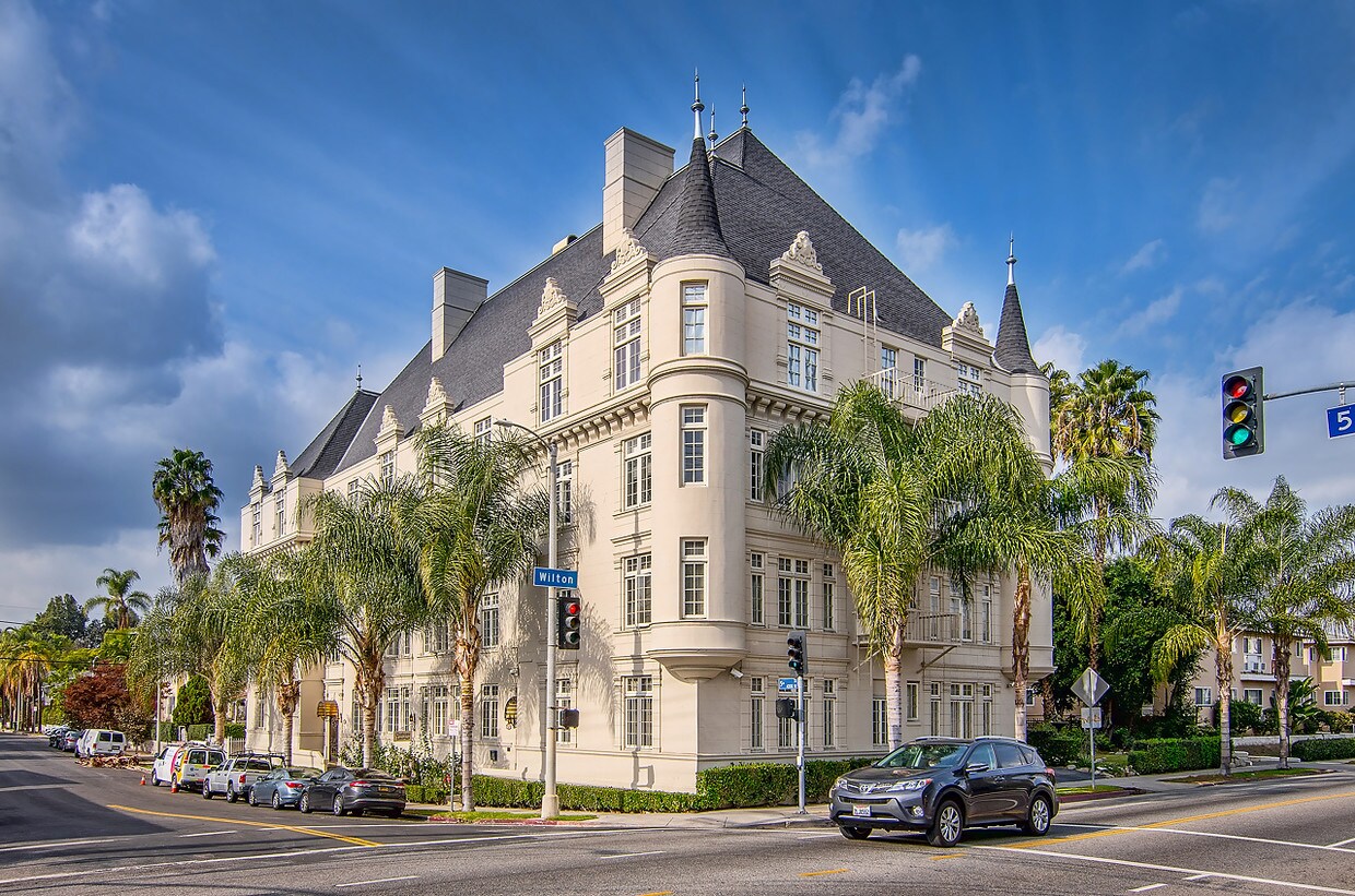 Primary Photo - 4357 W 5th St