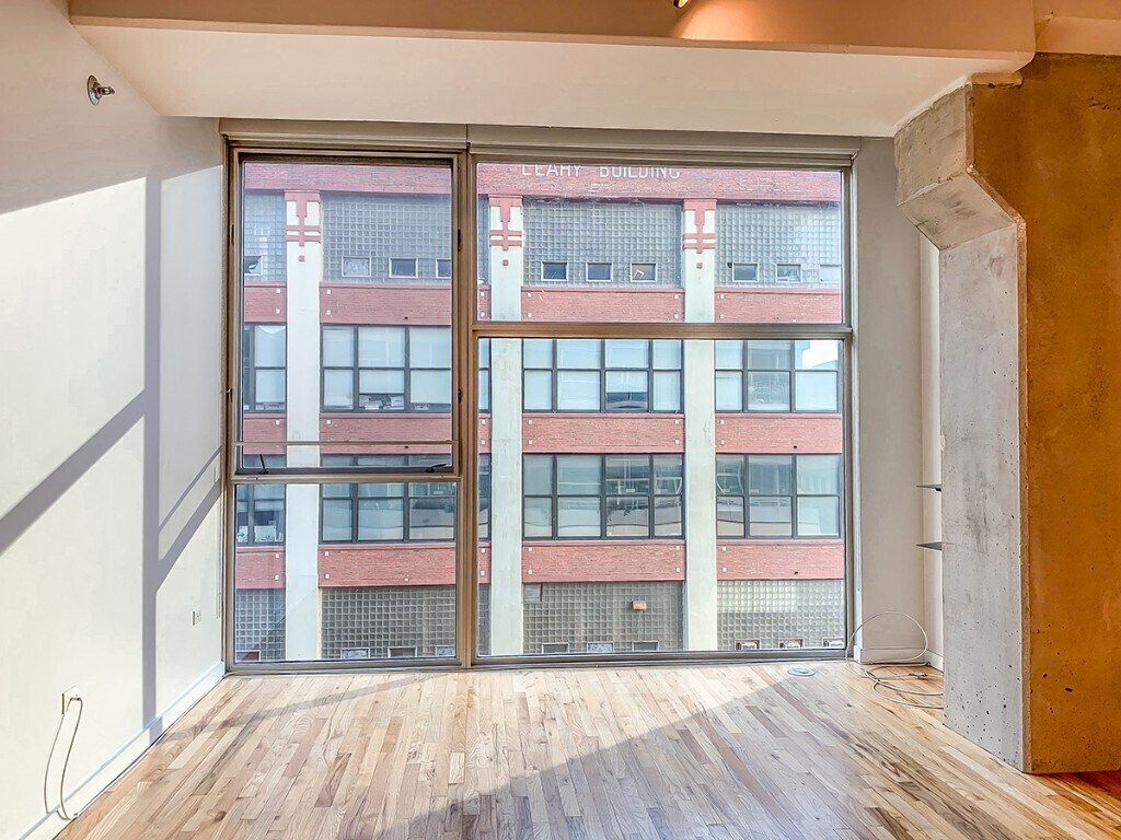 Primary Photo - 630 N Franklin St