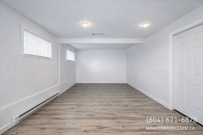 Photo du bâtiment - 2579 Sugarpine St