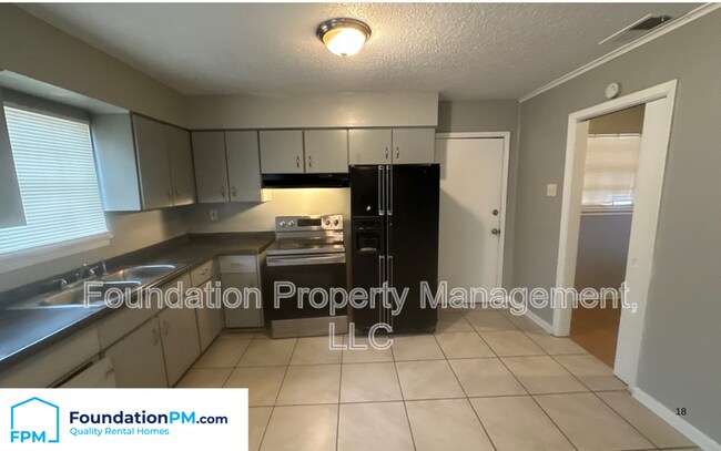 Foto del edificio - 3026 Capri St