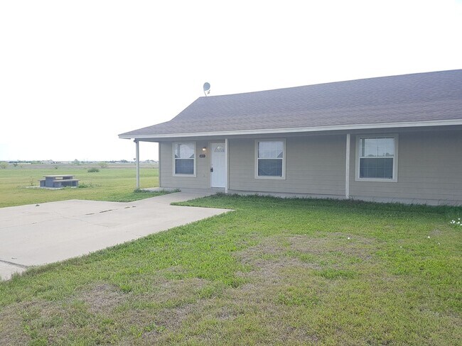 Building Photo - Nice Duplex for Lease In Weatherford