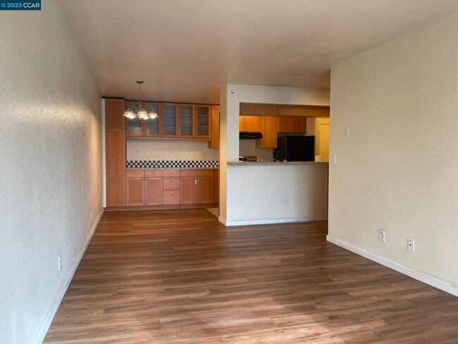 Building Photo - 13700 San Pablo Ave