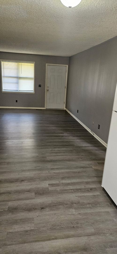 Building Photo - 5408 S Hutchinson Ct