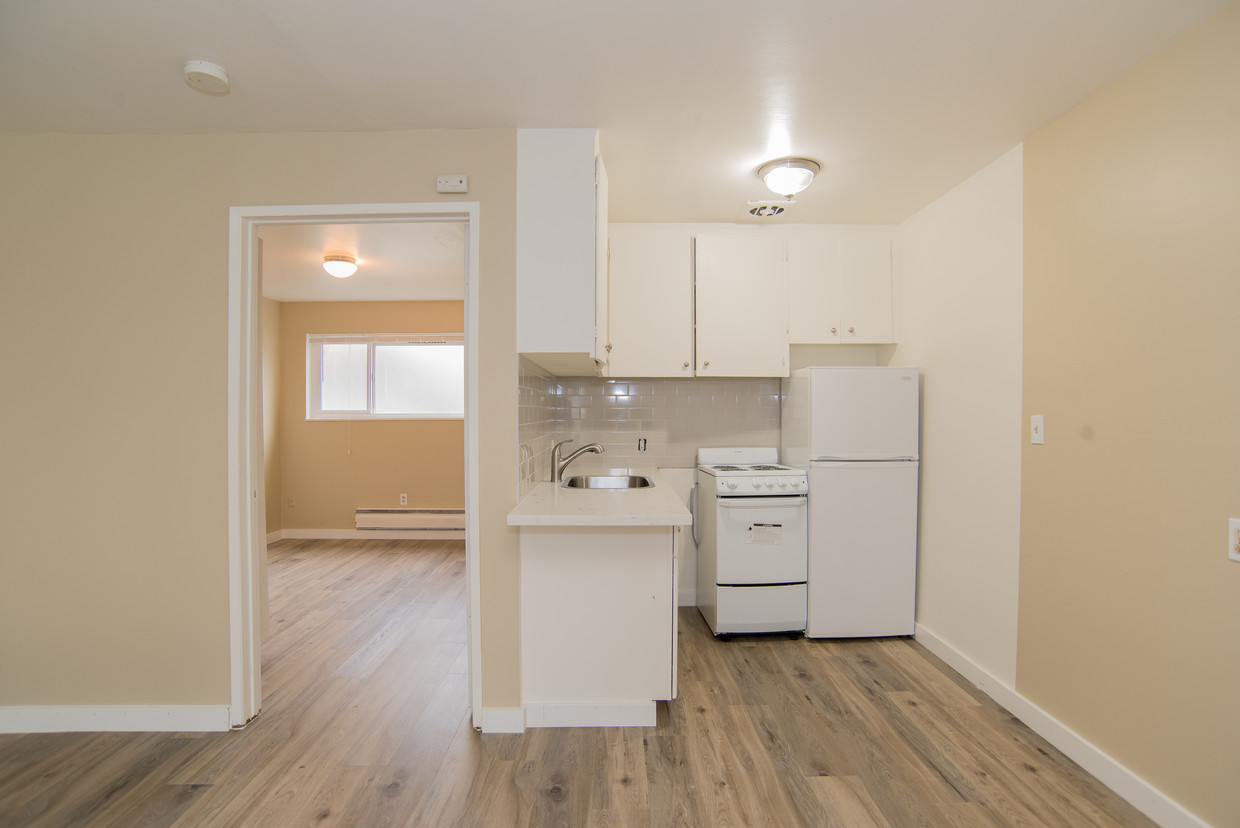 Foto principal - 2530 14th Ave S